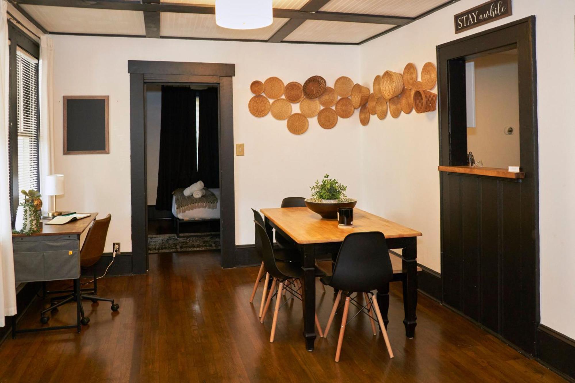 Вилла Cozy Atl Getaway - 5 Min From Airport & Downtown Атланта Экстерьер фото