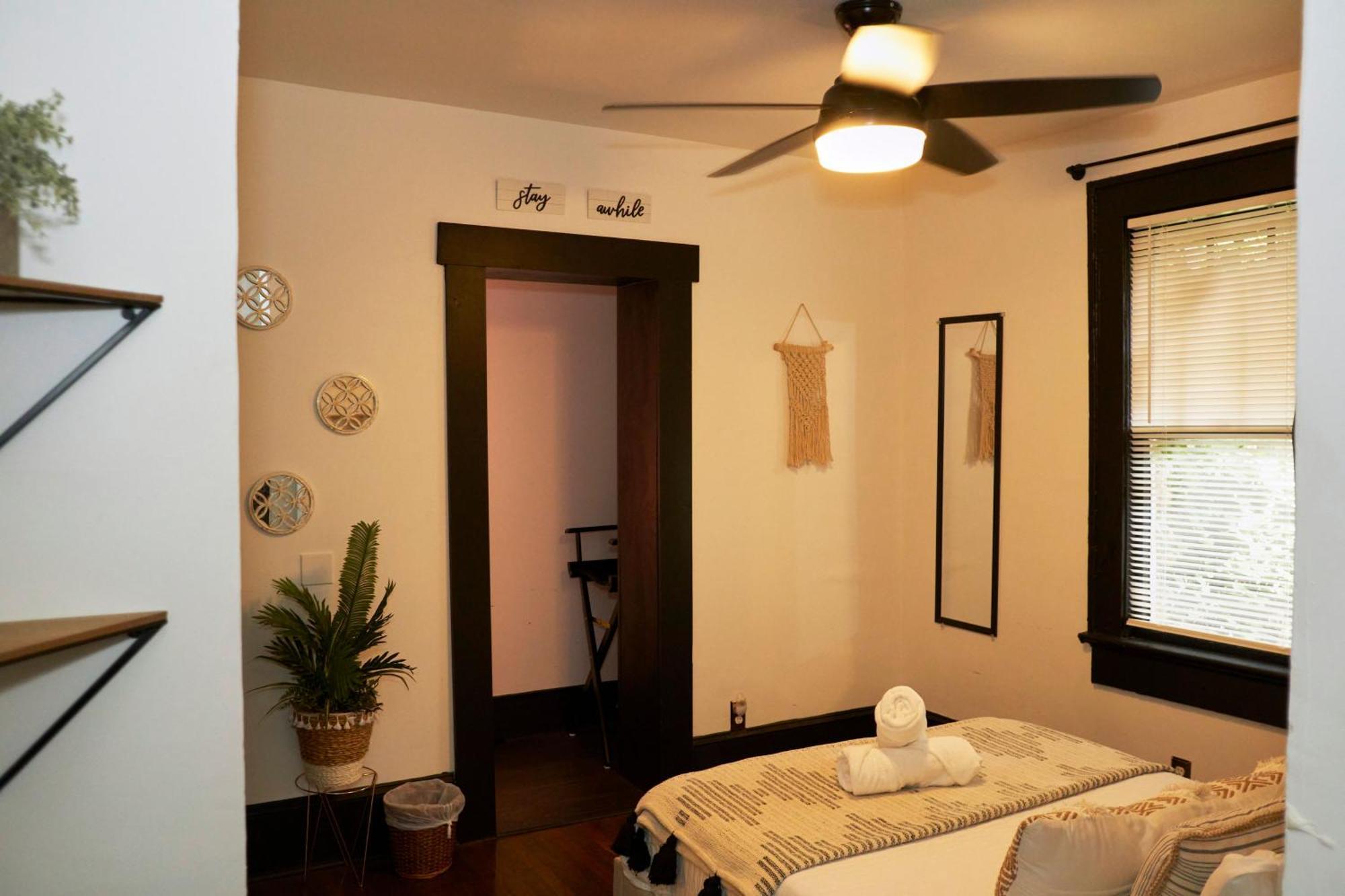 Вилла Cozy Atl Getaway - 5 Min From Airport & Downtown Атланта Экстерьер фото